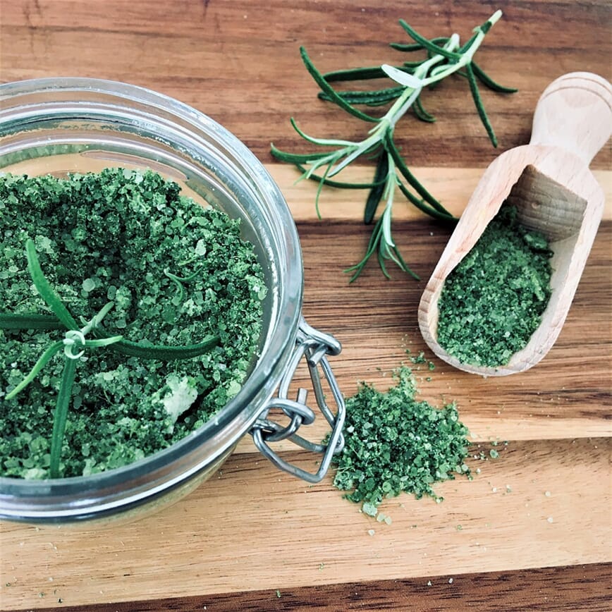 Urtene har vokst seg kraftige i bokashijord