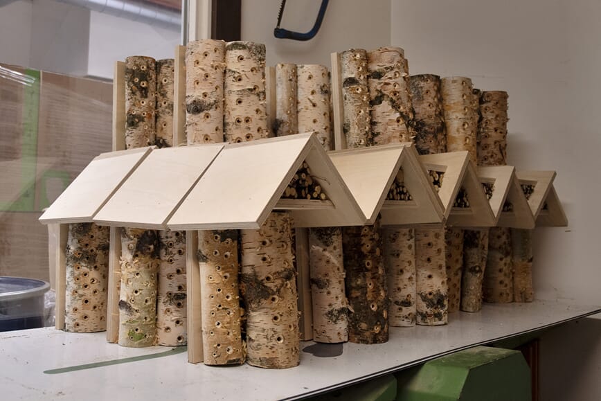 lage insektshotell 6.jpg