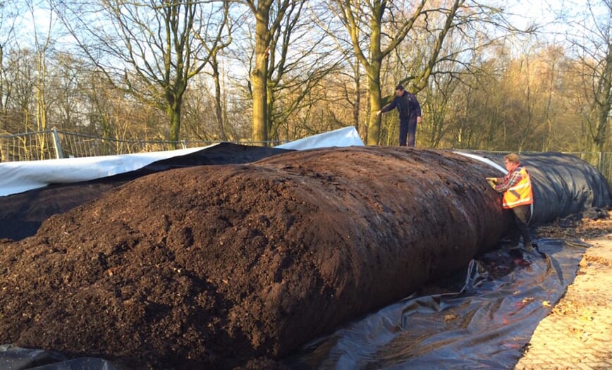 løv + bokashi = jord 2.jpg