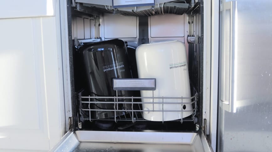 Vaske bokashibøtte i oppvaskmaskin.jpg